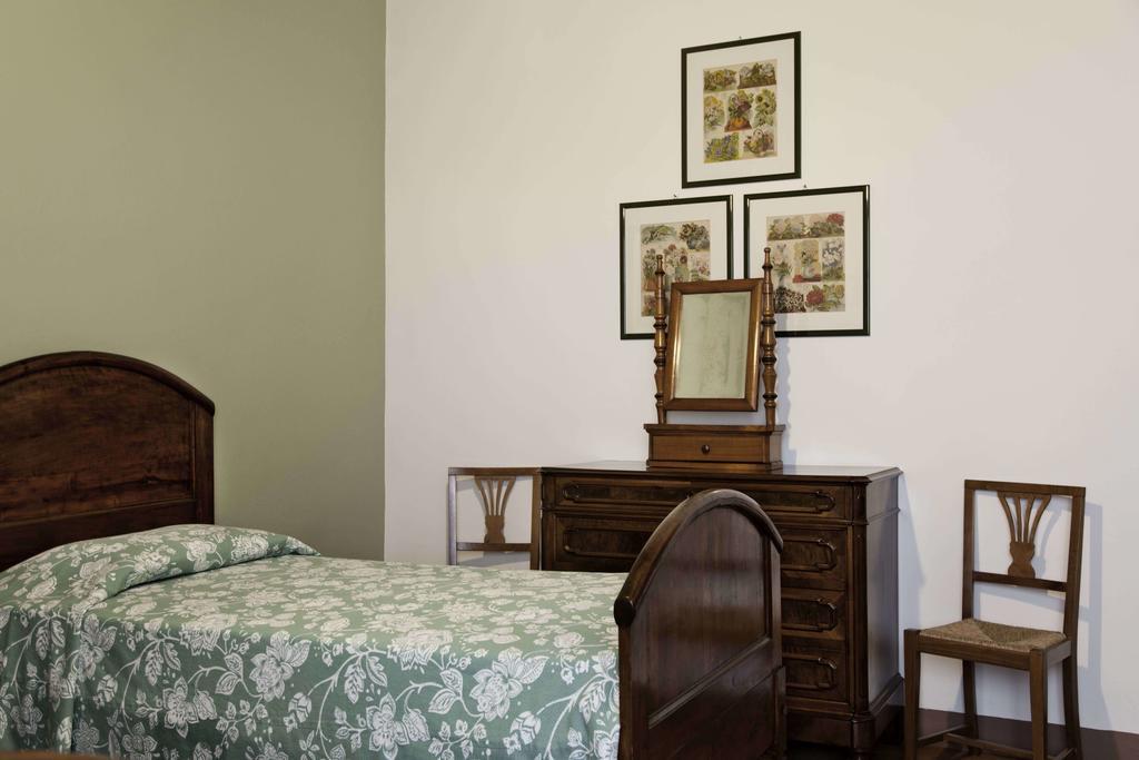 Вилла Tenuta Di Colle Alberti Agriturismo Черрето-Гвиди Номер фото